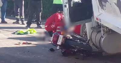 Motociclista gravemente herido