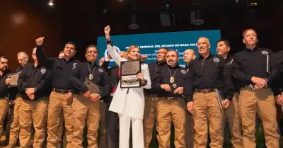 Ceremonia de jubilacin de 23 agentes investigadores y un agente del ministerio 