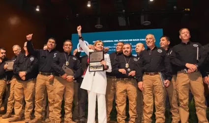 Ceremonia de jubilacin de 23 agentes investigadores y un agente del ministerio 