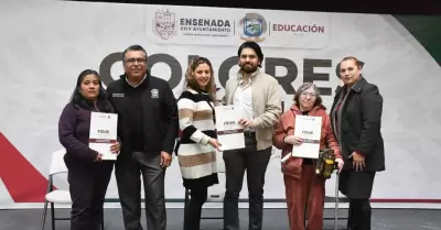 Entrega de ttulos de propiedad