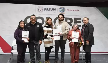 Entrega de ttulos de propiedad