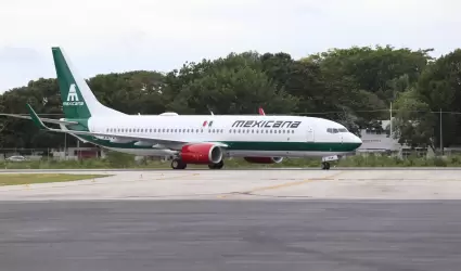 Primer vuelo de Mexicana de Aviacin