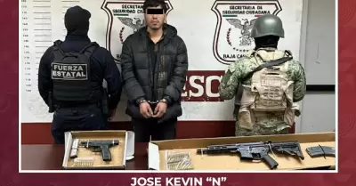 Detienen FESC y SEDENA a hombre con armas de fuego en Mexicali