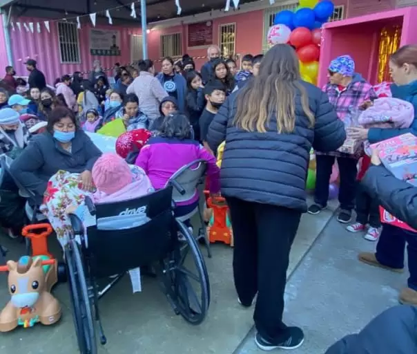 Realizan tradicional convivencia de Día de Reyes