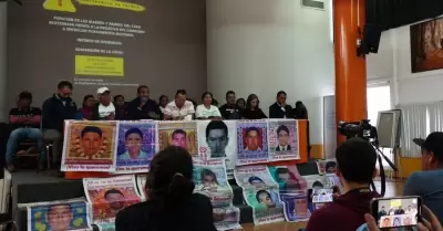 Padres de normalistas
