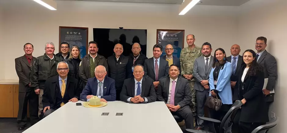 Ken Salazar en San Diego