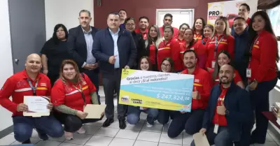 Recibe DIF Rosarito donativo del programa Pro Redondeo Oxxo 2023