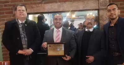 Expone consejero presidente del IEEBC ante colegio de abogados Lic. Jos� Luis Mo