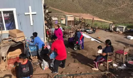 Brinda gobierno de Ensenada apoyo a familia afectada por el incendio de su vivie