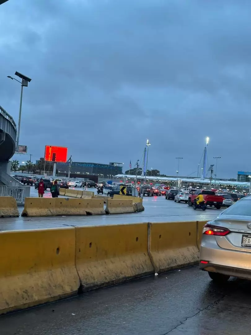 Tiempos de espera cortos en San Ysidro contrastan con demoras en el trolley