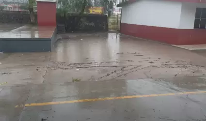 Primaria del Ejido Ojo de Agua se inunda cada vez que llueve; piden ayuda a las 