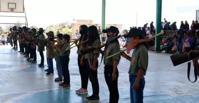 Ni�os armados