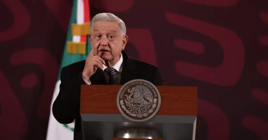 "Si hay algo que me arrepiento es no haber autorizado la compra de dos refinerías más", dice López Obrador