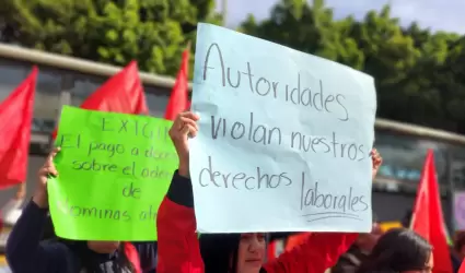 Manifestantes Bloquean Avenida Paseo del Centenario Frente a Secretara de Educa