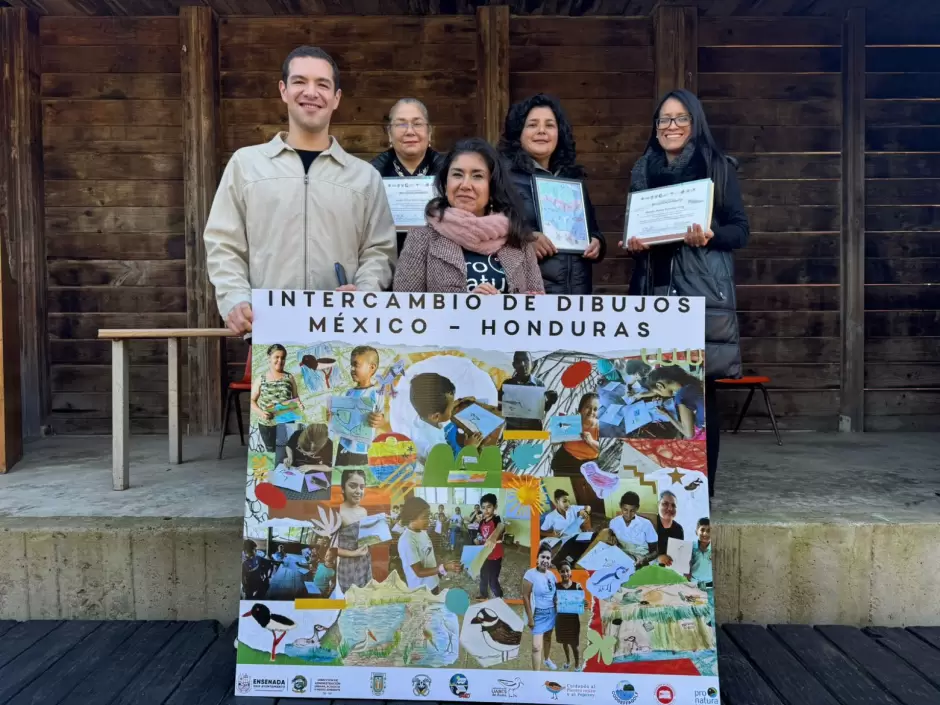 Reconocen a estudiantes que participaron en el intercambio de arte México-Honduras