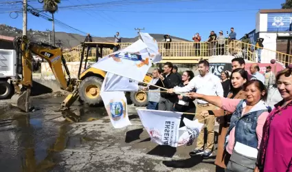 Arranque de la construccin del puente de la calle mbar