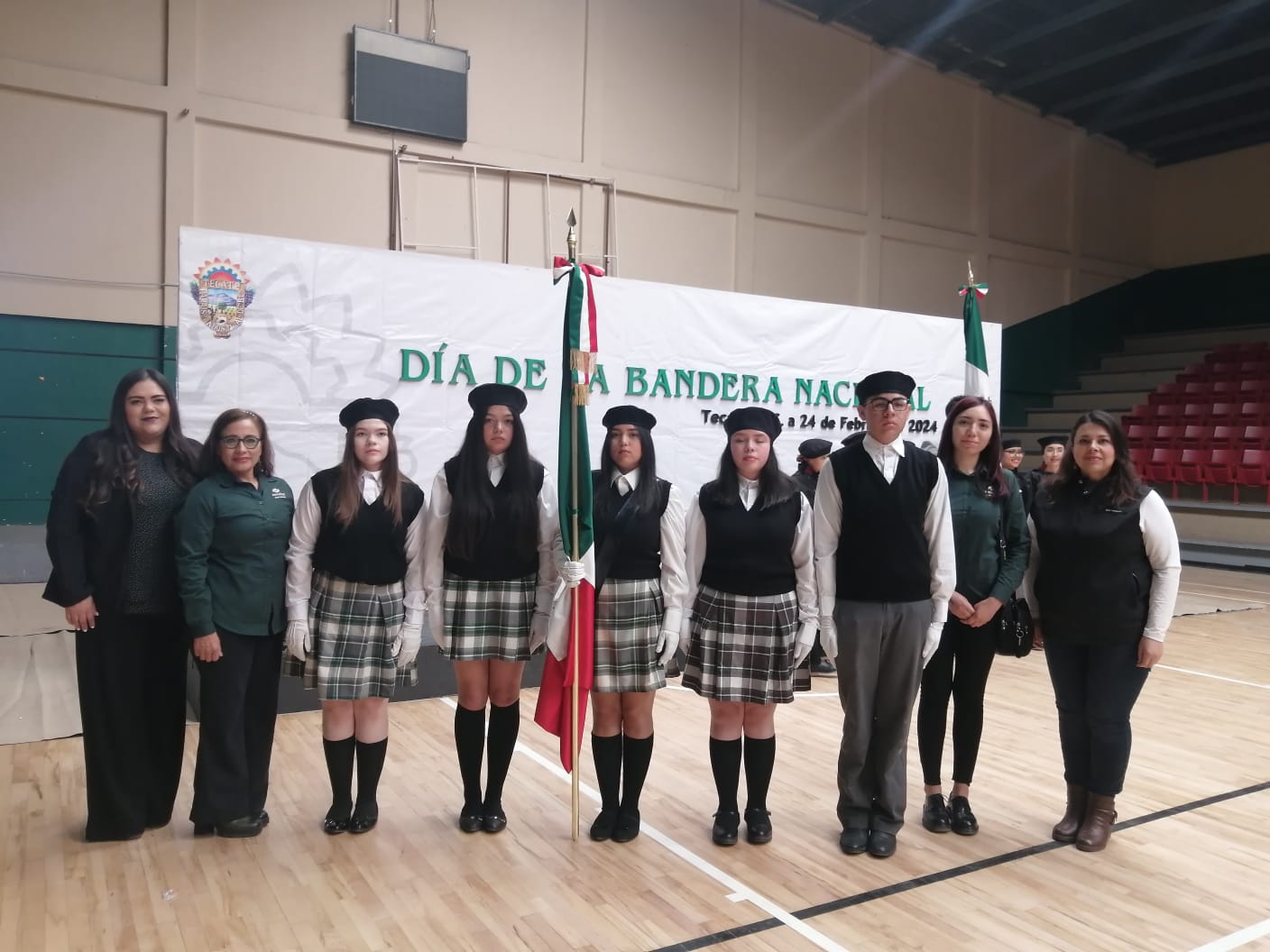 Participa Conalep plantel Tecate en abanderamiento de escolta
