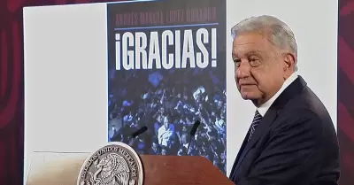 AMLO da a conocer portada de su ltimo libro titulado "Gracias!"