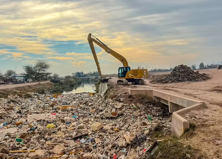 Limpieza de sistemas de drenaje sanitario y pluvial de Mexicali