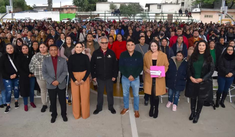 Programa "La Escuela es Nuestra"