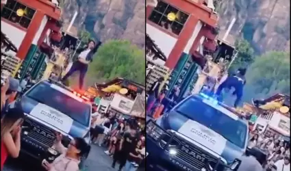 Mujer en patrulla