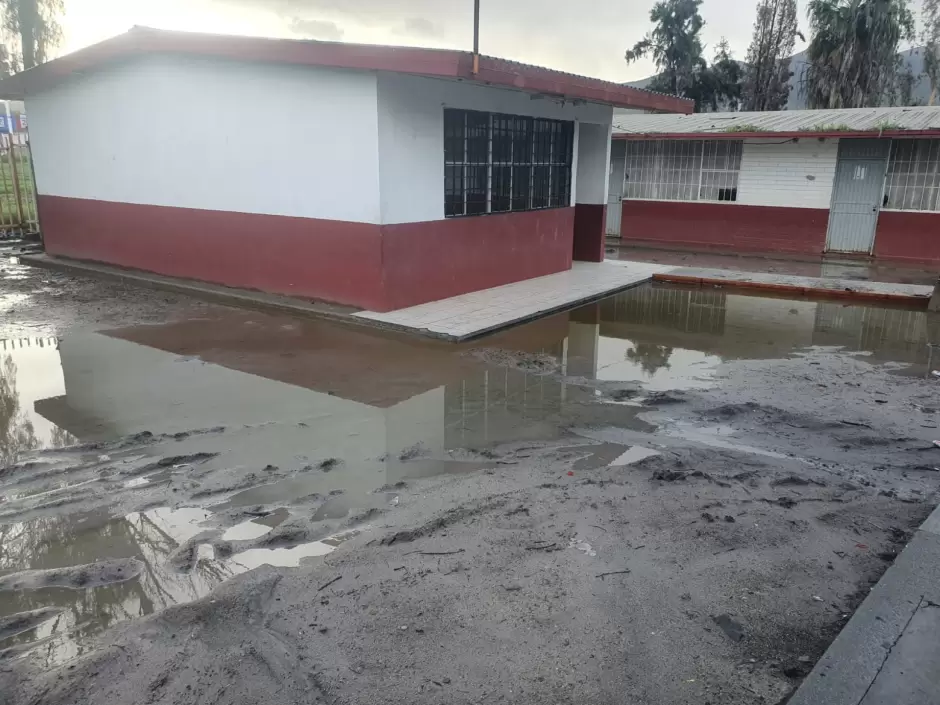 Escuelas de Ojo de Agua afectadas tras lluvias