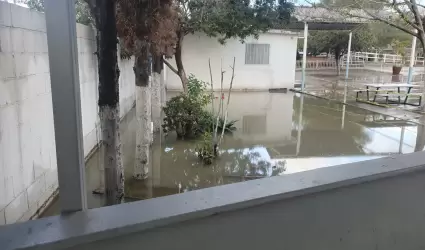 Escuelas de Ojo de Agua afectadas tras lluvias