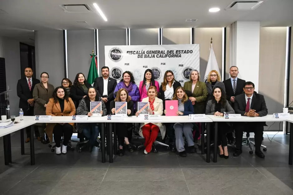 Fiscal General de BC sostiene encuentro con la Red de Mujeres Unidas por Baja California