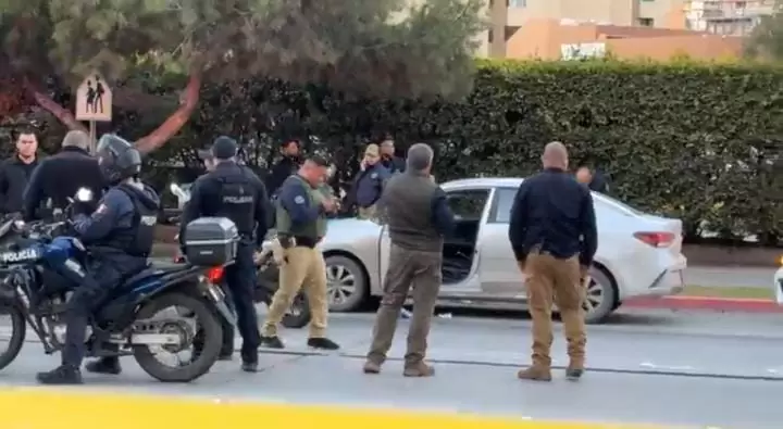 Balean a empleado del Ayuntamiento de Tijuana frente a la Preparatoria Lzaro Crdenas