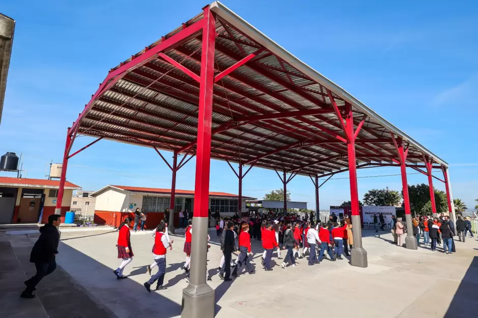 Invierten ms de 4.5 mdp en escuelas de la Snchez Taboada