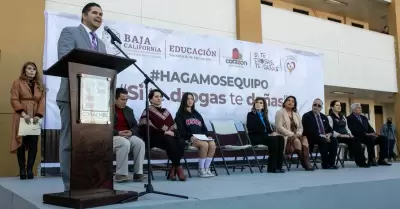 Regresan a clases ms de 120 mil estudiantes de preparatoria en el Estado