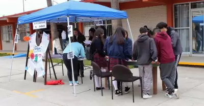 Participan secundarias del estado en jornada nacional contra adicciones: