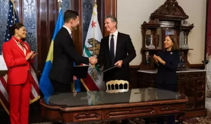 Gobernador Newsom da la bienvenida a la Delegacin Sueca y firma un Acuerdo Clim