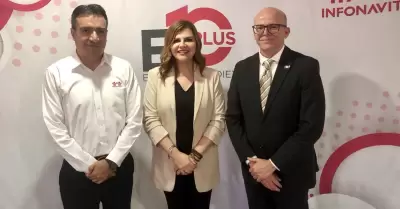 Reconocen a empleadores con el distintivo 'Empresa de Diez Plus'