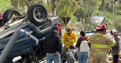 Volcadura en Va Rpida Oriente de Tijuana