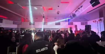 Suspenden fiesta clandestina con 300 menores en saln de eventos