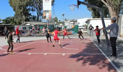 Participan primarias y secundarias de Ensenada en juegos deportivos de la Secret