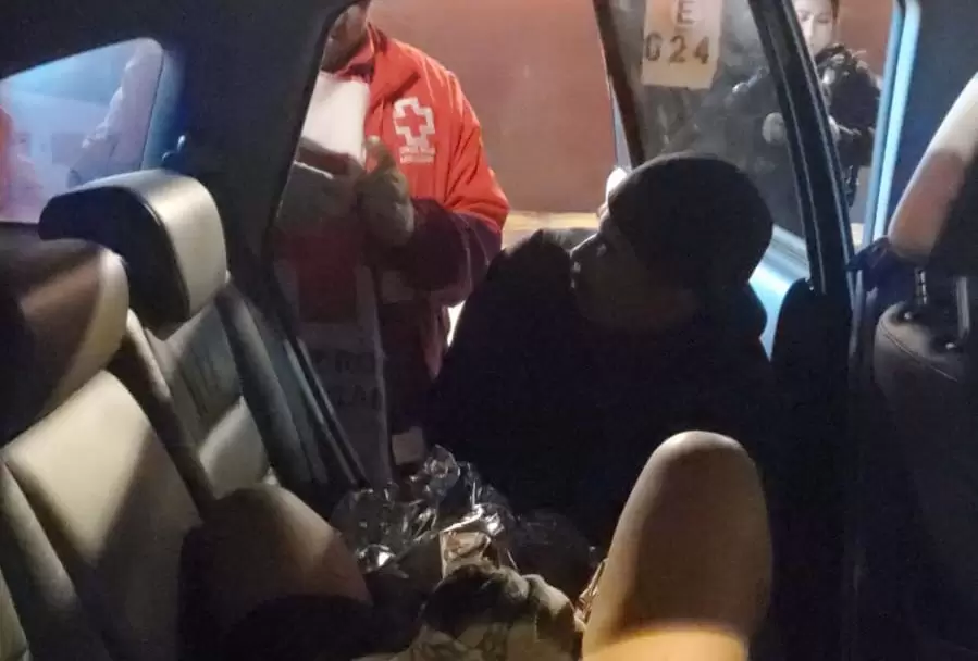 Es un orgullo ayudar a una beb� a llegar al mundo": Bomberos y Polic�as