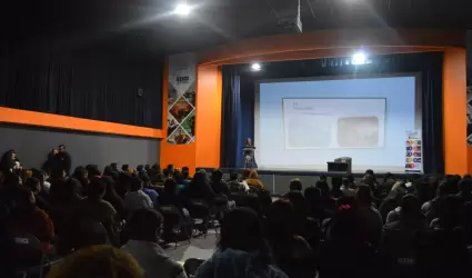 J�venes en medios audiovisuales