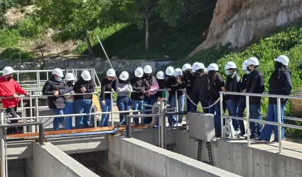 Visitan estudiantes Planta de Tratamiento Jos Arturo Herrera