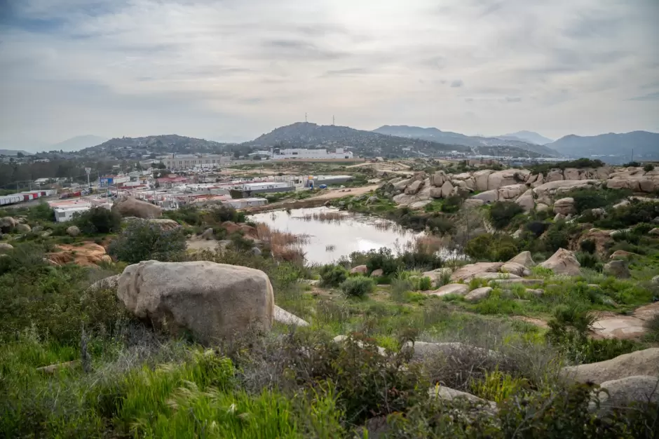 Atienden escurrimientos de agua