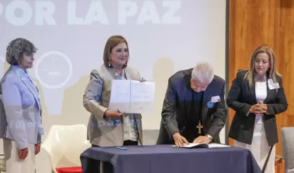 Firma Xchitl Glvez Compromiso Nacional por la Paz