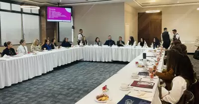 Capacitan a mujeres empresarias sobre los recursos fiscales a su alcance