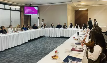 Capacitan a mujeres empresarias sobre los recursos fiscales a su alcance