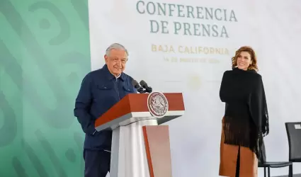 Andrs Manuel Lpez Obrador y Marina del Pilar