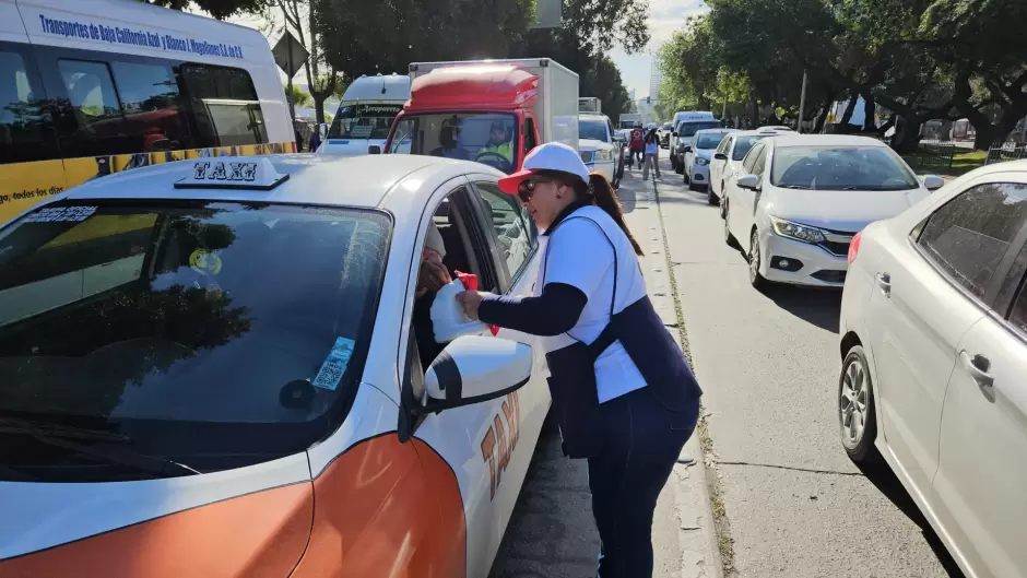 Boteo de la colecta anual de la Cruz Roja de Tijuana