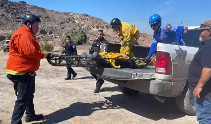 Rescatan a nio tras cada a volcn Cerro Prieto