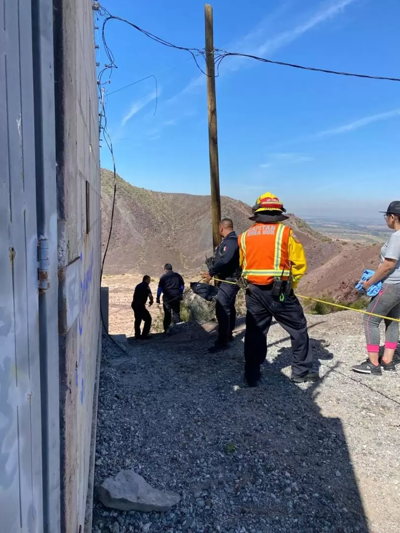 Rescatan a nio tras cada a volcn Cerro Prieto