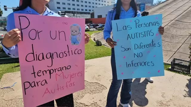 Se manifiestan en Tijuana para pedir que maestros y directivos se asesoren y sean inclusivos con nios en espectro autista