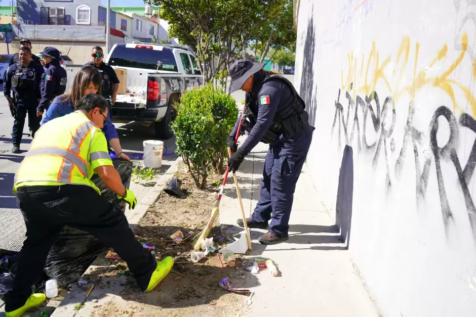 Realizan labor social al rehabilitar espacio pblicos